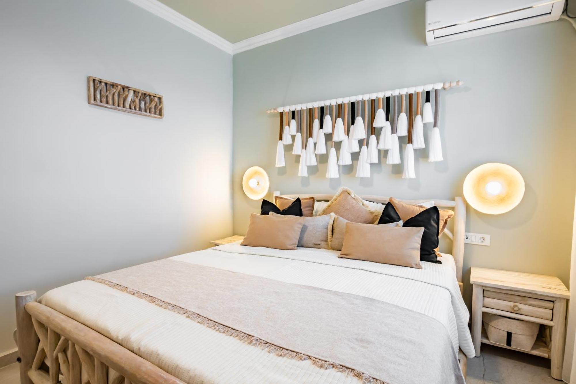 Le Grand Bleu Studios & Apartments Lefkos  部屋 写真